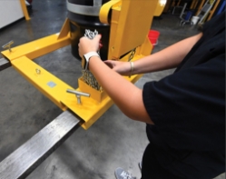 Steel Fork Truck Drum Carrier/Rotator For Steel Drums 55 Gallon 1500 Lb. Capacity