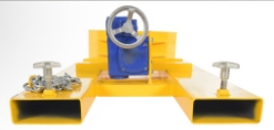 Steel Right Angle Drum Rotator Fits 55 Gallon Steel, Plastic, or Fiber Drums 1,200 Lb. Capacity 