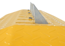 Steel Spiked Traffic Speed Bump 39" Wide 20 Ton Axle Load Capacity