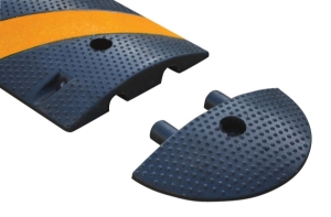 Rubber Heavy Duty Speed Bump Asphalt End Caps 