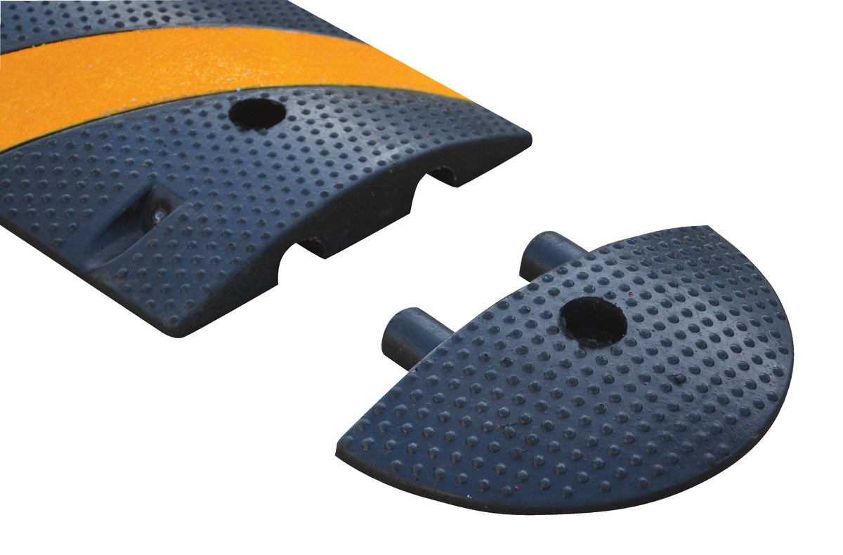 Rubber Heavy Duty Speed Bump Asphalt End Caps 